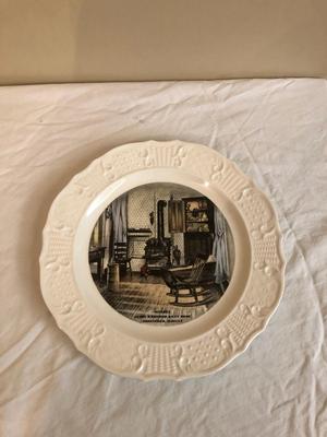 Sale Photo Thumbnail #108: Vintage plate