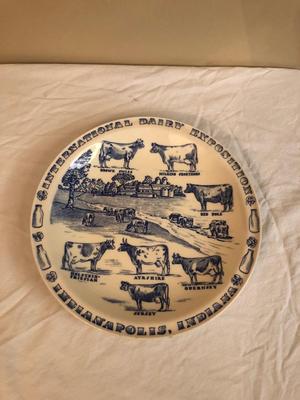 Sale Photo Thumbnail #109: International Dairy Expo commemorative plate