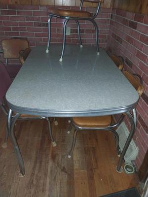 RETRO KITCHEN TABLE AND CHAIRS