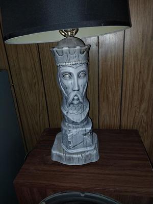 CHESS KING LAMP