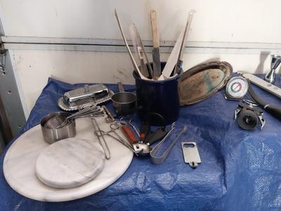 COOKING UTENSILS-TEMP. GAUGE-PIZZA CUTTER MUCH MORE