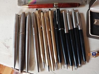 MENS CUFFLINGS-TIE TACKS-NICE WRITING PENS