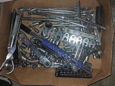 BIG ASSORTMENT OF SOCKETS AND SOCKET WRENCHES