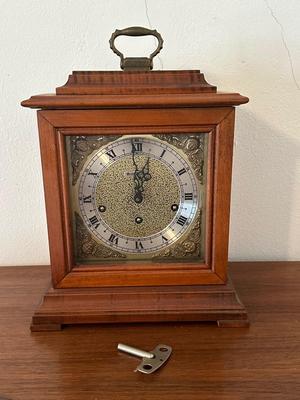 Vintage Seth Thomas Mantel Clock w/ Key
