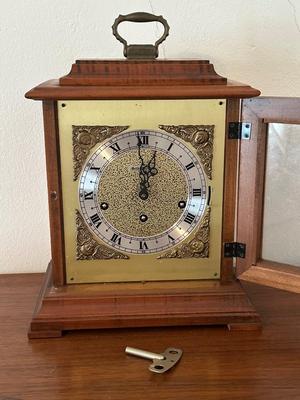 Vintage Seth Thomas Mantel Clock w/ Key