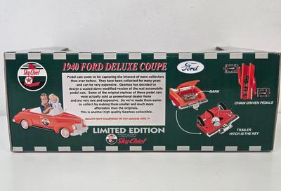 LOT 92: Texaco Sky Cheif Limited Edition Vehicles
