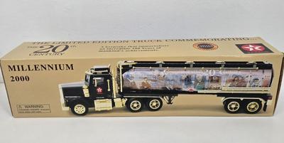 LOT 161: Texaco Trucks and Sky Chief Truck Bank/ NIB