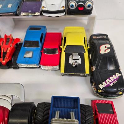 LOT 171: Various Cars and Trucks