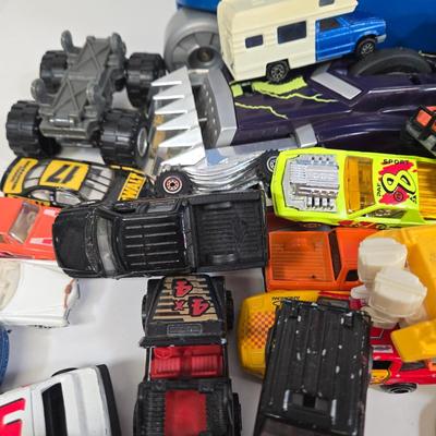 LOT 174: HotWheels Car Launcher and Multiple Cars