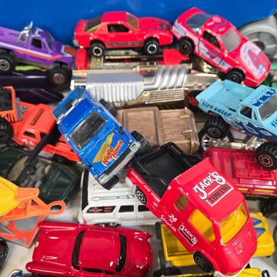 LOT 174: HotWheels Car Launcher and Multiple Cars