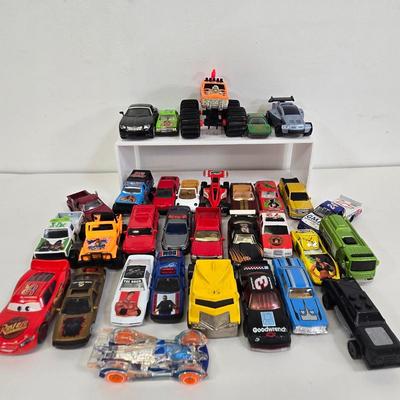 LOT 179: Race Cars, Lightning McQueen, Wrestling Cars, and More