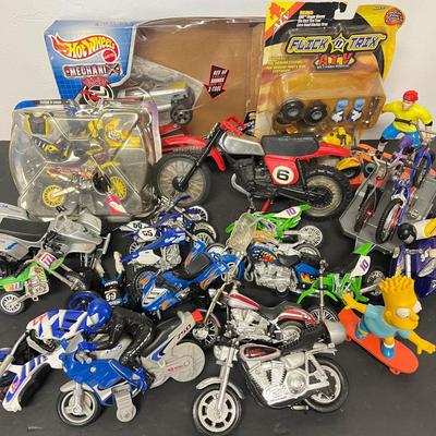 LOT 185: Big Lot of Toys - Motorcycles and More