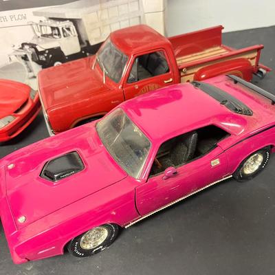 LOT 186: Model Cars and Trucks Collection - Ertl and More
