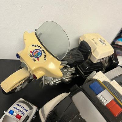 LOT 187: Police Vehicle -Themed Toys