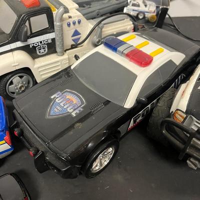 LOT 187: Police Vehicle -Themed Toys