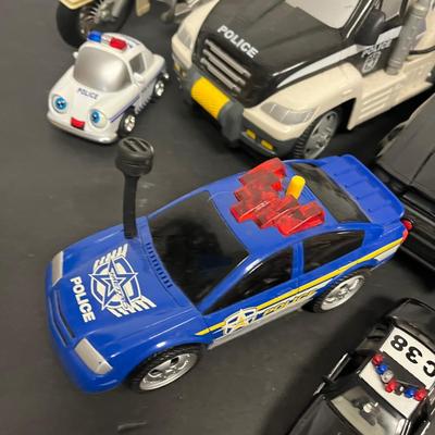 LOT 187: Police Vehicle -Themed Toys