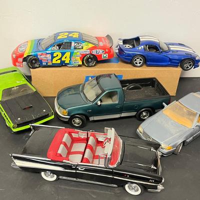 LOT 189: Collection of Model Cars