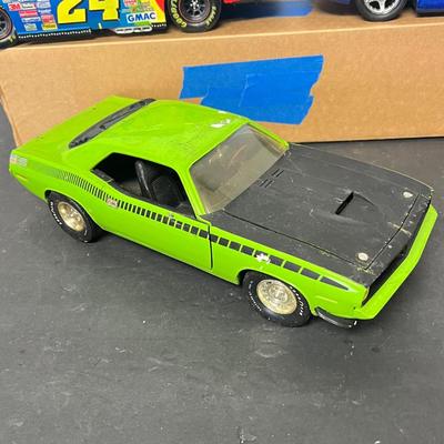 LOT 189: Collection of Model Cars