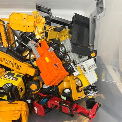 LOT 190:: Big Bin of Construction Vehicle Toys