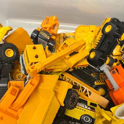 LOT 190:: Big Bin of Construction Vehicle Toys