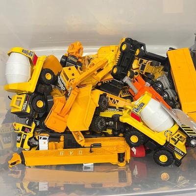 LOT 190:: Big Bin of Construction Vehicle Toys