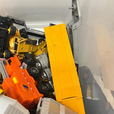 LOT 190:: Big Bin of Construction Vehicle Toys