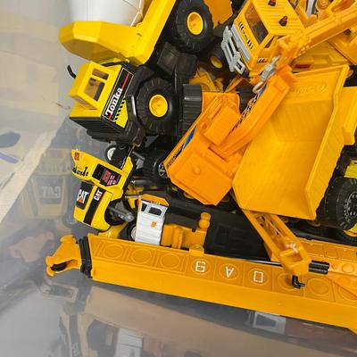 LOT 190:: Big Bin of Construction Vehicle Toys