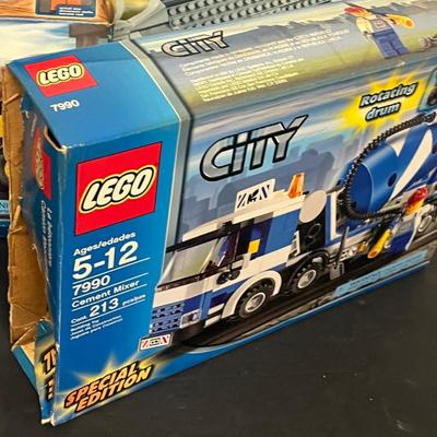 LOT 192: Big Lot of Building Toys and More - Lego, Mega Bloks