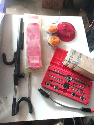 STEERING WHEEL LOCK-AUTO LENSES AND TAP & DIE SET