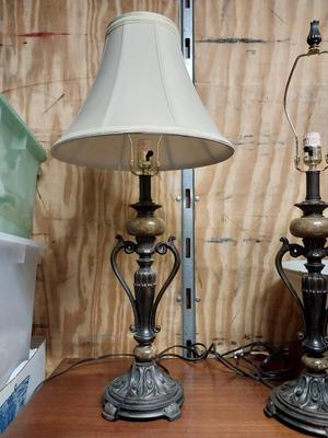 THREE TABLETOP LAMPS WITH SHADES