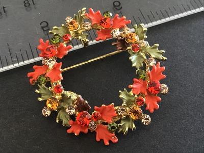 Ruccinni Signed Brooch Fall Rhinestone