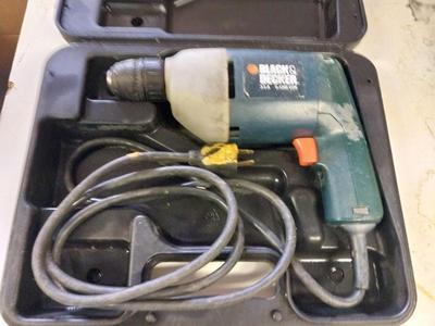 BLACK & DECKER ELEXTRIC DRILL AND DRILL BITS
