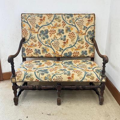 Sale Photo Thumbnail #51: Upholstery is pinned in nail head trim
Measures: 44" wide x 23" deep x 44" high x 16" seat height
very good condition
purchased from Les Pierre Antiques in NY 2004 for $5600