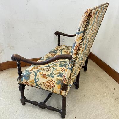 Sale Photo Thumbnail #54: Upholstery is pinned in nail head trim
Measures: 44" wide x 23" deep x 44" high x 16" seat height
very good condition
purchased from Les Pierre Antiques in NY 2004 for $5600