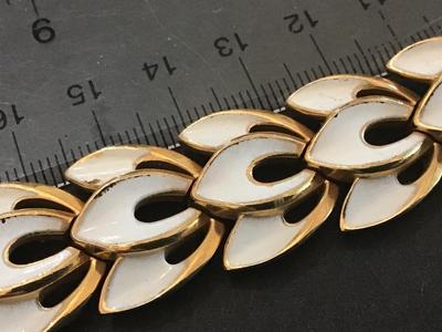 Gorgeous Crown Trifari White Enamel Safety Chain. Great Condition