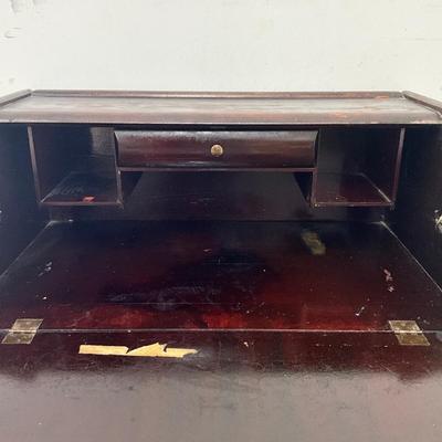 Sale Photo Thumbnail #138: Needs some TLC or possible paint project 
Overall good solid piece 
Measures: 25.5" long x 15.5" deep x 38.5" high