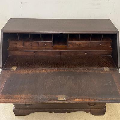 Sale Photo Thumbnail #158: 40" wide x 20" deep x 38.5" high
very good condition 
dove tail construction 
solid single wood side 
bracket feet