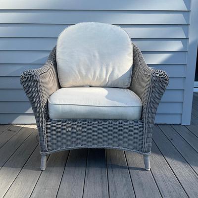 Sale Photo Thumbnail #274: Comes with cushions, all cushions have stains on one side.
36”W x 37.5”D x 36”H with 18” Seat height