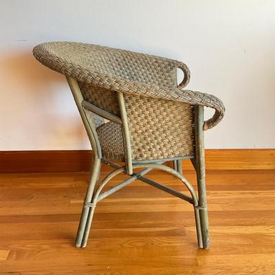 Sale Photo Thumbnail #349: Overall good condition, some paint is fading, small damage to rattan, see photos
Measures: 26.5" wide x 20" seat height x 18.5" seat depth x 31.25" high