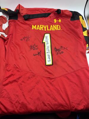 University of Maryland Terrapins - Fan Bundle w/signed Jersey