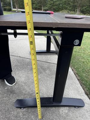 Adjustable height table