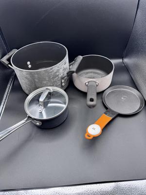 Pots & Pans Mystery Lot