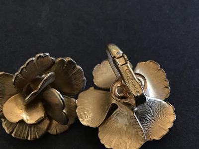 Giovanni Signed Clip on Earrings