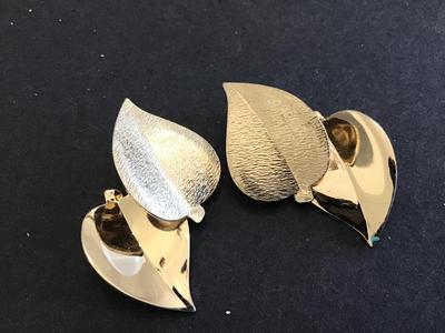 Textured and Smooth Emmons Em j. Clip on Vintage