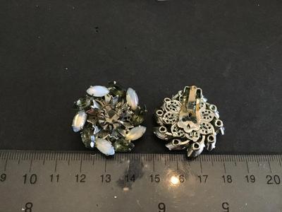 Beautiful Vintage Clip on Earrings
