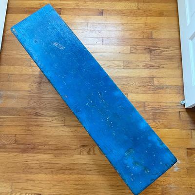 Sale Photo Thumbnail #514: Measures: 38" wide x 10" deep x 17" high x 19.5" high with cushion