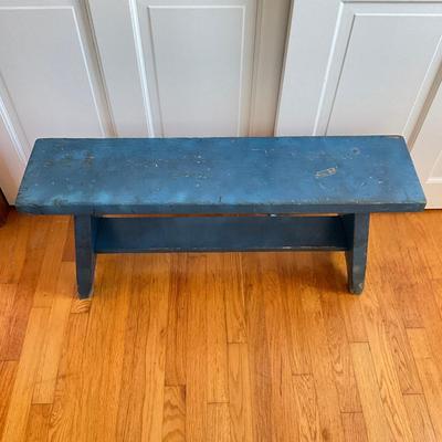 Sale Photo Thumbnail #513: Measures: 38" wide x 10" deep x 17" high x 19.5" high with cushion