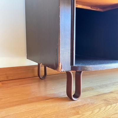 Sale Photo Thumbnail #544: Has adjustable shelves, has damage to front right and left corner, top is solid slate
Piece of veneer on the left bottom corner is coming off and it seems the feet have been replaced and are the original. Please refer to photos.
Measures: 6'7.5" wide x 22