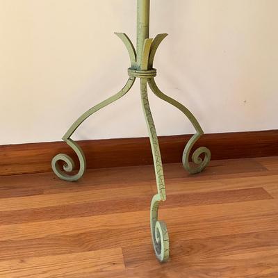 Sale Photo Thumbnail #567: Green cracle paint
Measures: 64.5" high x 12" diameter (top) x 18" diameter (bottom)