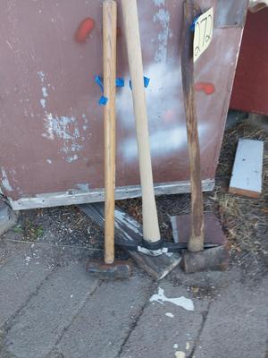 LONG HANDLED SLEDGEHAMMER-PICK AND AXE